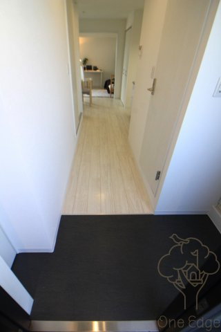 T-RISE塚本の玄関