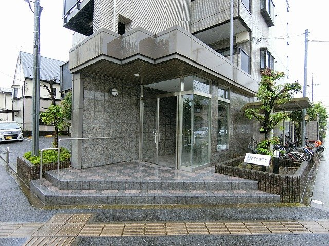 ヴィラプリムヴェールのエントランス