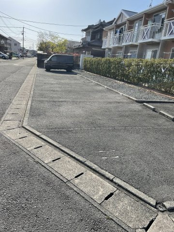 シャンブルベルの駐車場