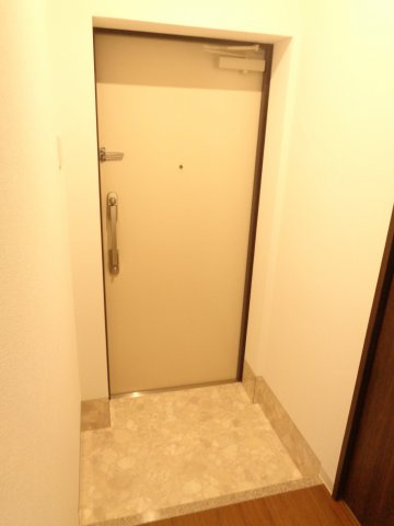 ダウントンの玄関