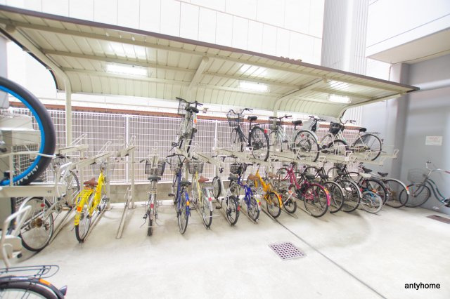 エスリード御堂筋梅田　仲介手数料無料の駐車場