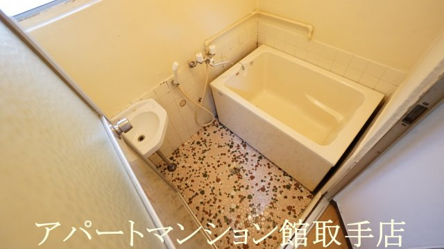 こんでいハウスの浴室