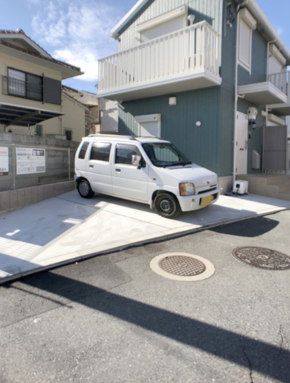 プティット モンターニュの駐車場