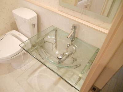 More七条（モア七条）の洗面所|クリスタル洗面台