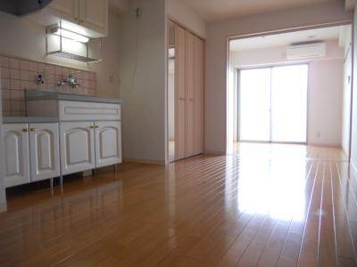 More七条（モア七条）の居間・リビング|リビング