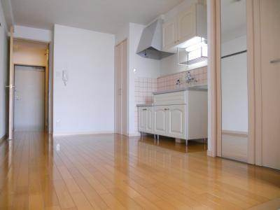 More七条（モア七条）の居間・リビング|リビング