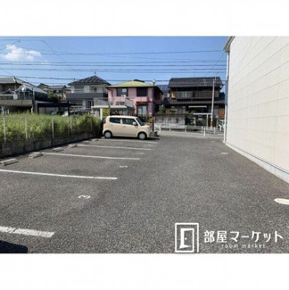 【駐車場】