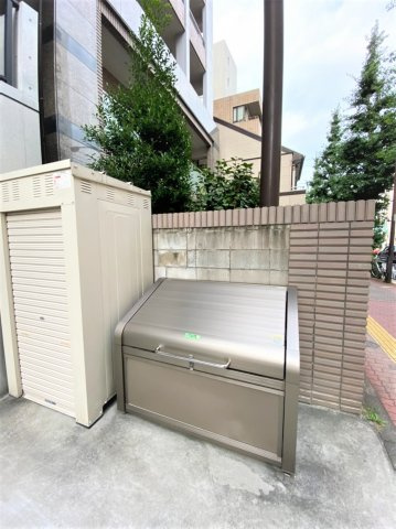 「防音マンション」リトルズトーン目白下落合のその他共用部分|入居者専用のゴミステーション