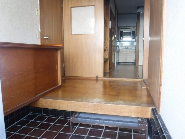 外松荘の玄関