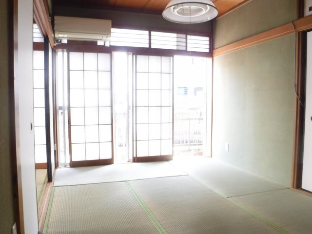 外松荘の居間・リビング