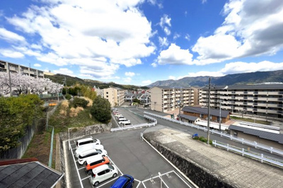 【展望】 | 伏見区桃山町日向　中古戸建 | 物件からの眺望は良好です（＾◇＾）こちらの物件に興味がある方はお気軽にお問い合わせ下さい！月々のお支払い希望額からお客様が購入可能な物件の価格をシミュレーション致します。