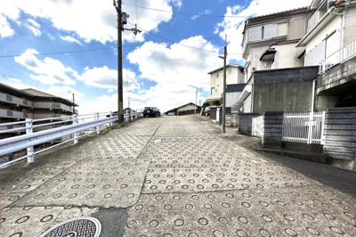 【前面道路含む現地写真】 | 伏見区桃山町日向　中古戸建