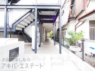 【エントランス】