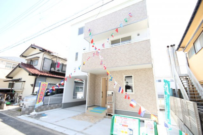 【外観】 | 三郷市戸ヶ崎3190 | 3階建ての車2台駐車可能