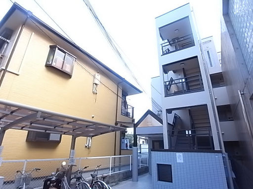 本山ヒルズの外観