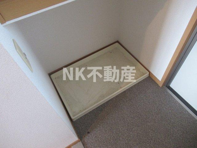 【玄関】 | メゾン・ドゥ・ファミーユ（長田賃貸） | 玄関にペット用のトイレがあります