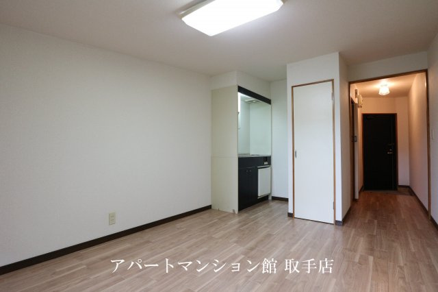 ラフォーレ白山の居間・リビング