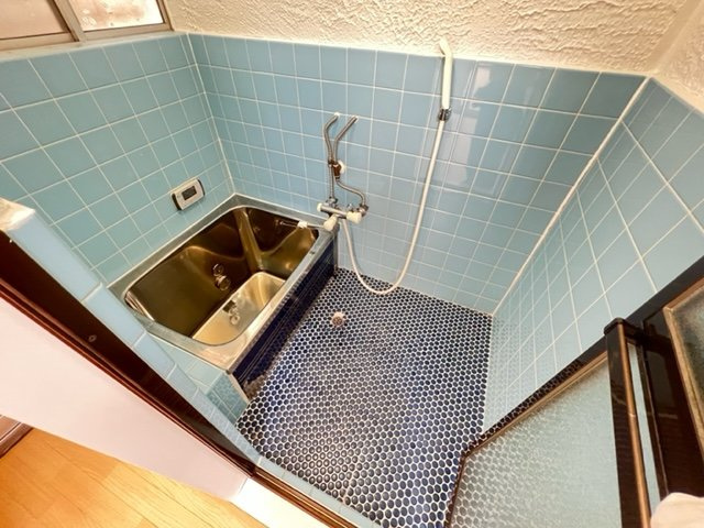 福田412戸建の浴室