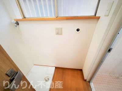 【洗面所】 | 山城町戸建て | 脱衣スペースもあります