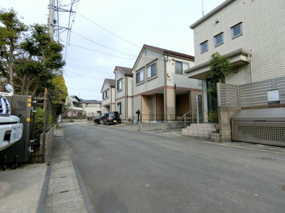 【前面道路含む現地写真】 | 松戸市五香３丁目戸建て