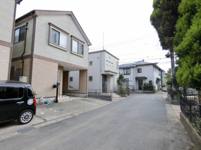 【前面道路含む現地写真】 | 松戸市五香３丁目戸建て