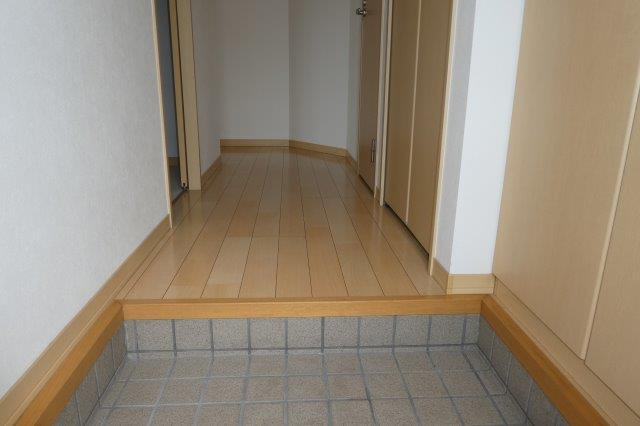 ビ・ボーンBの玄関