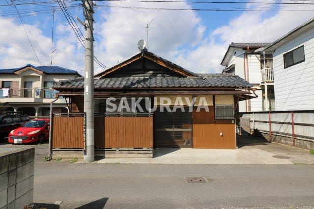 初谷方貸家の外観