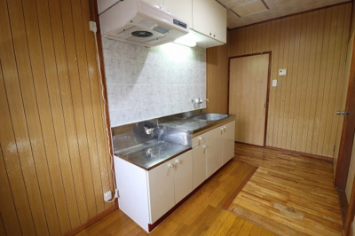 【駐車場】 | 知名アパート