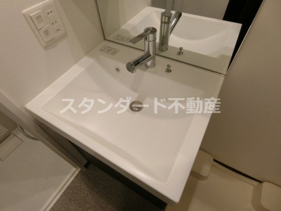 【独立洗面台】 | アルグラッド梅田WEST