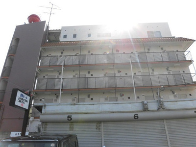 【外観】 | 木戸ビル | 建物の個性を主張するシックな外観です
