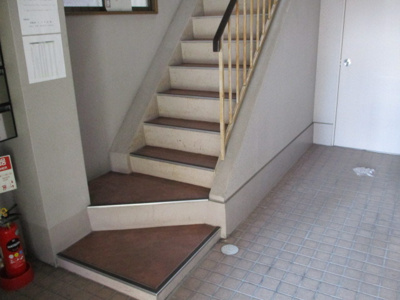 【その他共用部分】 | オークレジデンス | 共用階段です