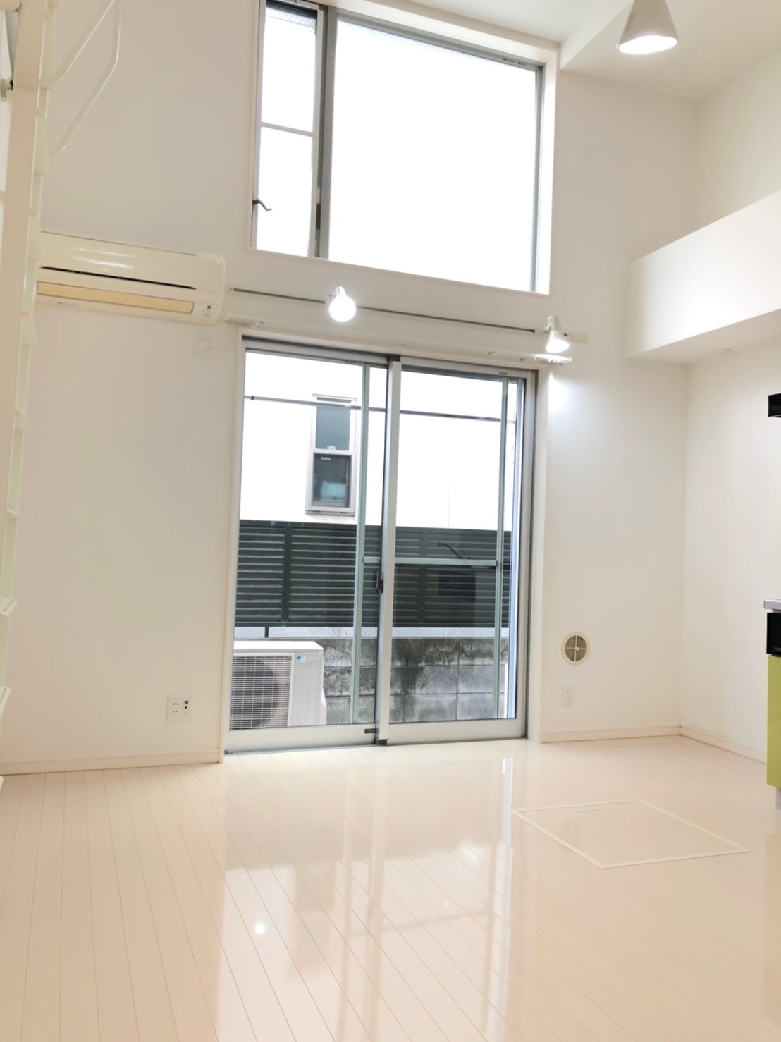 【居間・リビング】