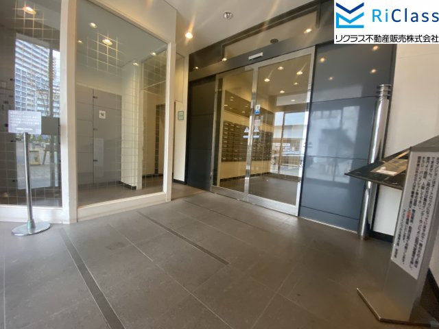 アスタくにづか6番館のエントランス|毎日通るエントランスはこのようになっています