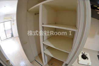 【収納】 | ジュネーゼグラン心斎橋東 | 専用の収納スペースです