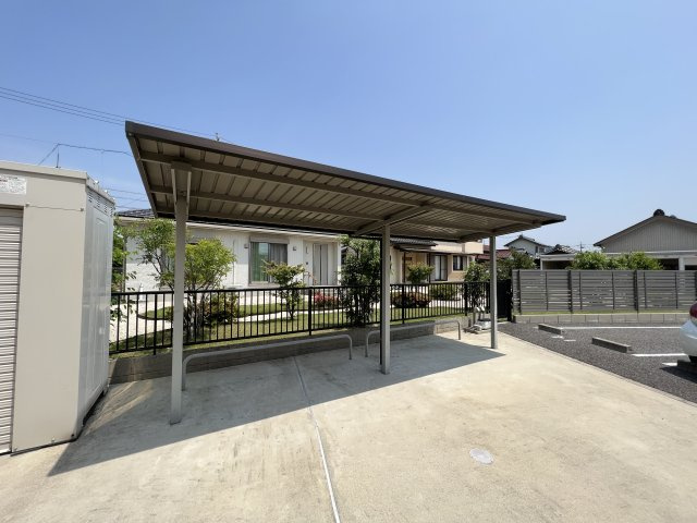 ローベルジュＢのその他共用部分|自転車置場