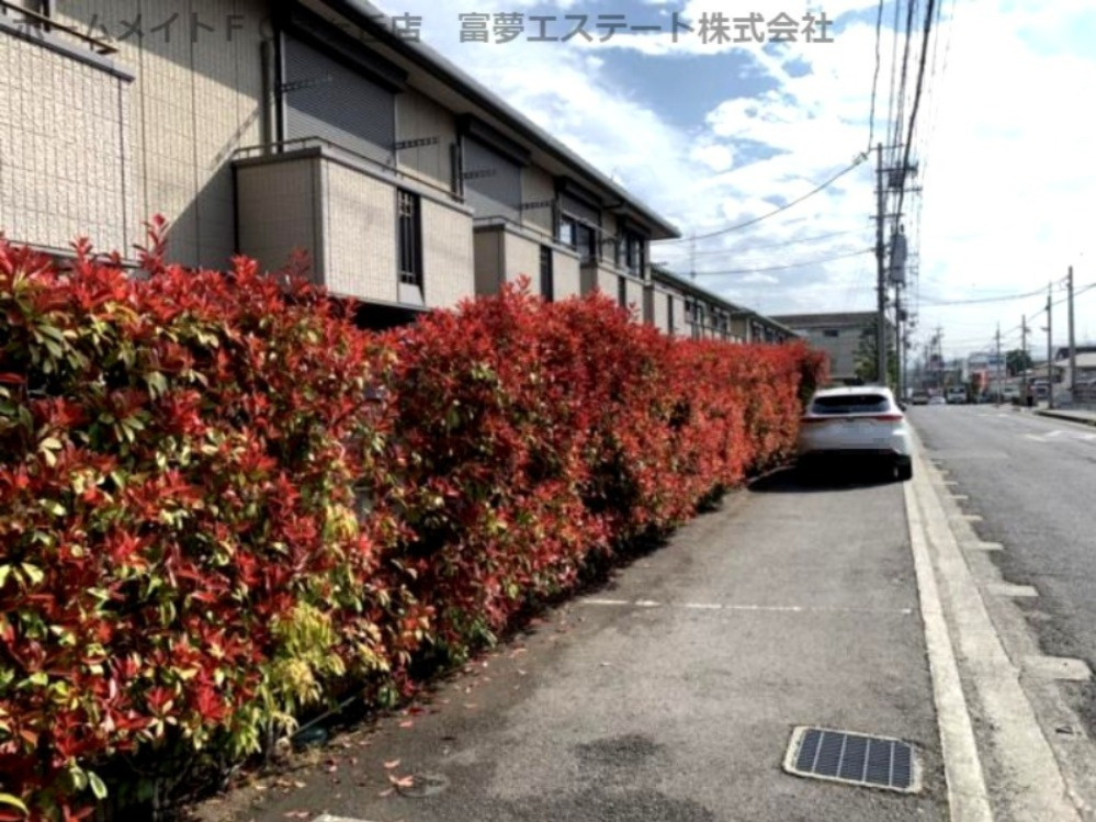 カーサベルデⅡの駐車場