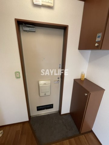 メゾンツジモトの玄関