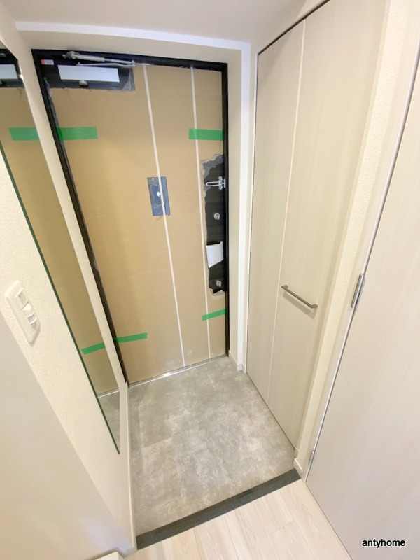 プレサンス大阪都島エレナード　仲介手数料無料の玄関