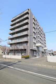 【外観】 | RC造8階建　1995年12月築　地下鉄東豊線【元町】駅より徒歩13分！