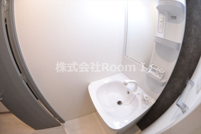 【独立洗面台】 | Ｓ－ＲＥＳＩＤＥＮＣＥ谷町五丁目 | 使いやすい独立洗面台です