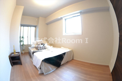 【内装】 | S-FORT大阪同心 | 明るい室内です