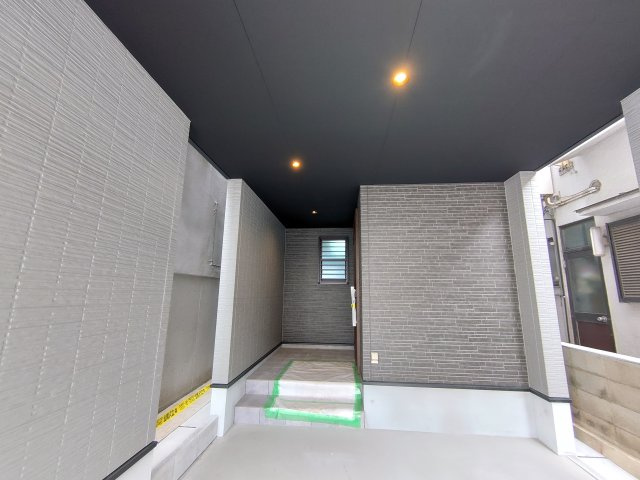 東大阪市吉田本町3丁目　新築の駐車場