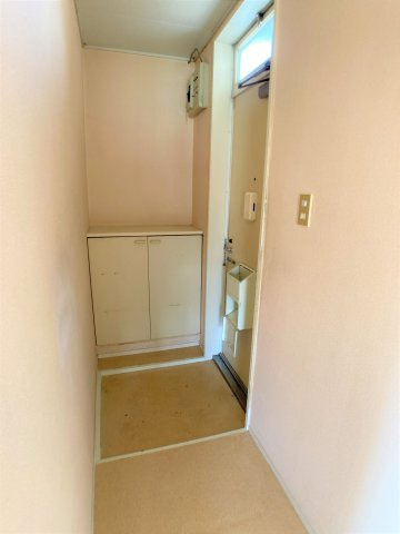 コーポ苗代Ⅱ の玄関
