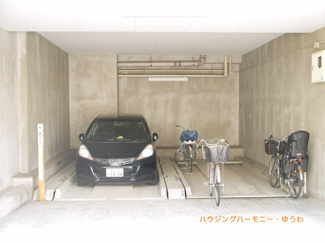 【駐車場】