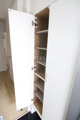 モンスィルクレールの玄関