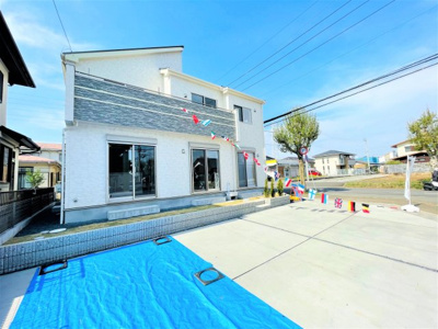 【外観】 | ブルーミングガーデンつくば市梅園２丁目４期（全１棟） | ご購入までの流れ、住宅ローンのこと、保険のこと、住まいの全てを見て・聞いて・相談できる！リブパートナーズでは、お客様のご要望に真摯に耳を傾け情報をより迅速にお届けします！些細な事でもお話下さい。