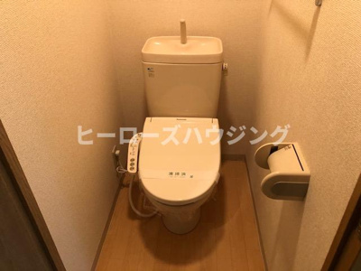 【トイレ】 | フロン・ツオーネ | ※同タイプの写真となり、実際のお部屋とは異なる場合があります