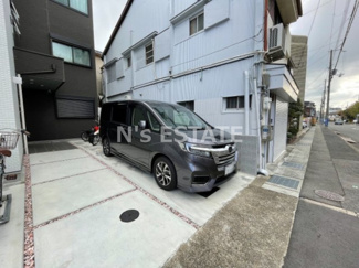 【駐車場】