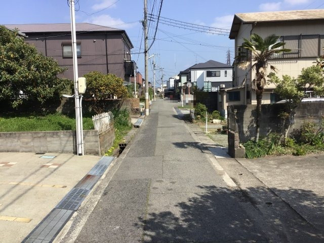 海南市船尾・土地・56714の前面道路含む現地写真