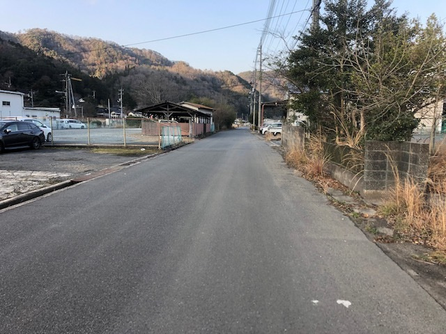 新築戸建 吉田町吉田字内堀 No.1/No.3の前面道路含む現地写真